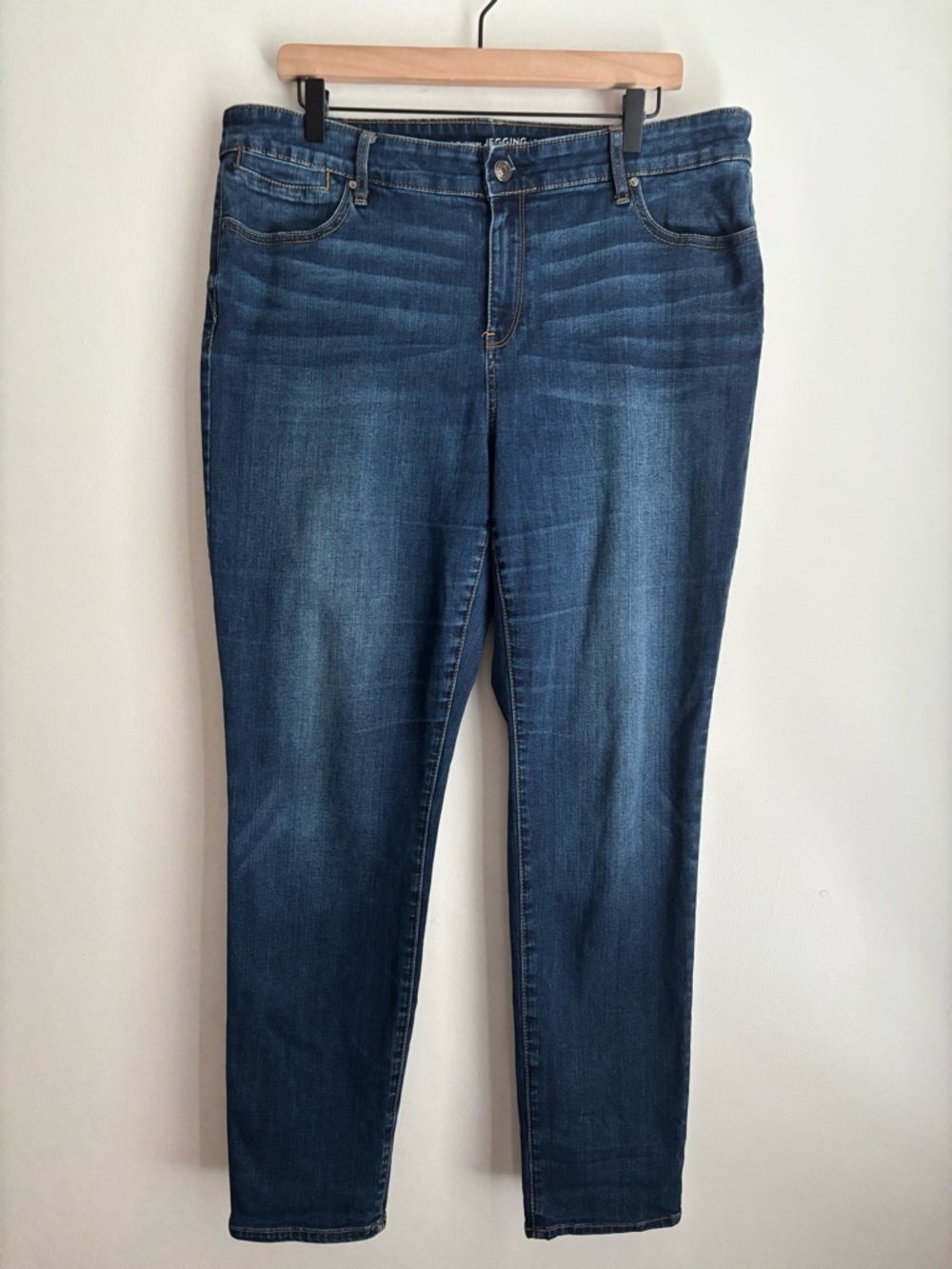 Chico’s Platinum Jegging Women’s 2.5 US 14 Medium Wash Stretch Denim Jeans
